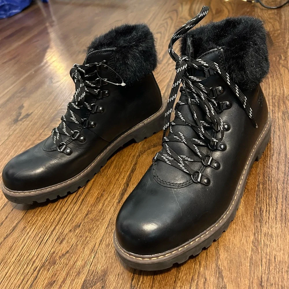 Never worn boots. Great condition - Picture 4 of 5